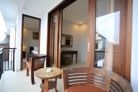 Nyoman Villa