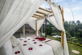 Bubble Hotel Ubud