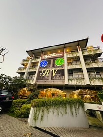 Rv Hotel Kutus Kutus