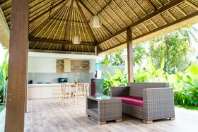 Three Gold Luxury Private Villa