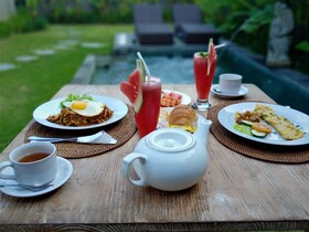 Three Gold Luxury Private Villa