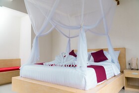 Three Gold Luxury Private Villa