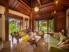 Tiis Garden Puri Villas