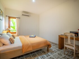 Tiis Garden Puri Villas