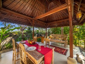 Tiis Garden Puri Villas