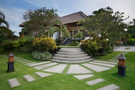 Villa L'Orange Bali