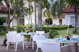 Bali Breezz Hotel