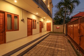 OYO 1200 Kencana Residence
