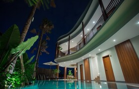 Curve House Umalas