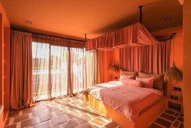 El Barrio Boutique Hotel & Bar