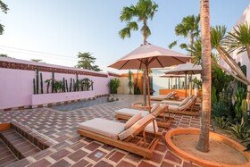 El Barrio Boutique Hotel & Bar