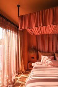 El Barrio Boutique Hotel & Bar