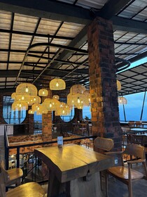 Caldera Hotel & Restaurant