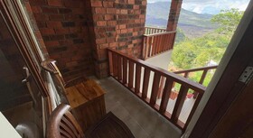 Caldera Hotel & Restaurant