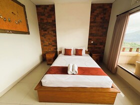 Caldera Hotel & Restaurant