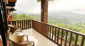 Caldera Hotel & Restaurant