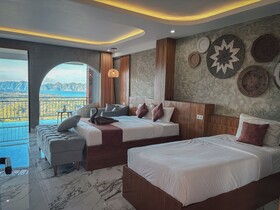 Caldera Hotel & Restaurant