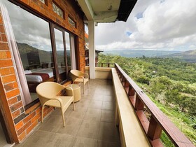 Caldera Hotel & Restaurant