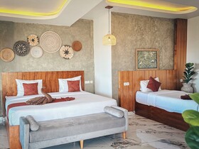 Caldera Hotel & Restaurant