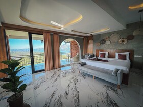 Caldera Hotel & Restaurant