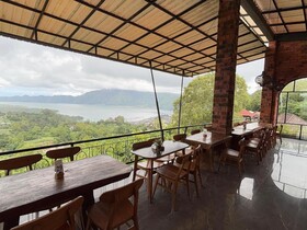 Caldera Hotel & Restaurant