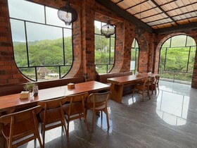 Caldera Hotel & Restaurant