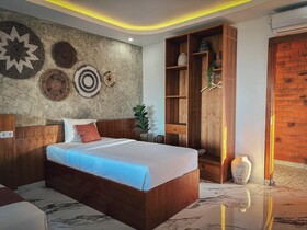 Caldera Hotel & Restaurant