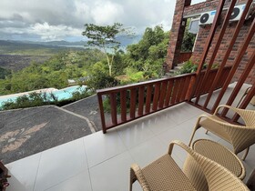 Caldera Hotel & Restaurant