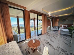 Caldera Hotel & Restaurant