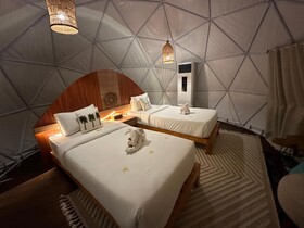 Glamping @ Pebbles & Fins