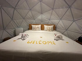 Glamping @ Pebbles & Fins