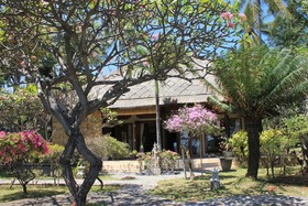 The Ning Beach & Villa