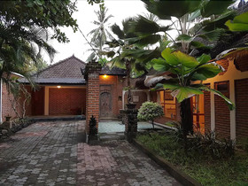 The Ning Beach & Villa