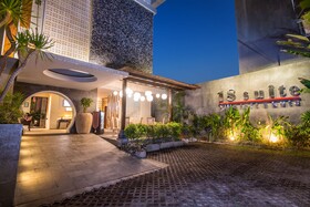 18 Suite Villa Loft @ Kuta
