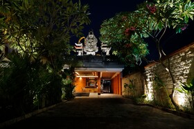 Adi Dharma Hotel Legian