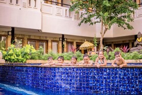 Famous Hotel Kuta