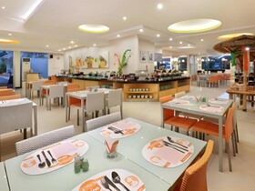 HARRIS Hotel & Residence Riverview Kuta Bali