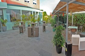 HARRIS Hotel & Residence Riverview Kuta Bali