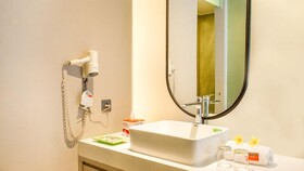 HARRIS Hotel & Residence Riverview Kuta Bali