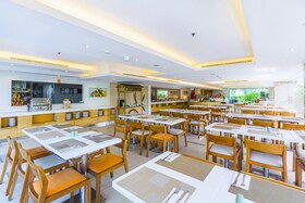 Harris Hotel Kuta Galeria