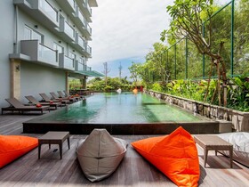 Harris Hotel Kuta Galeria