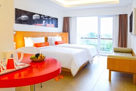 Harris Hotel Kuta Galeria