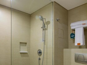 Harris Hotel Kuta Galeria