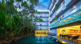 Harris Hotel Kuta Galeria