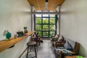 Interconnection Kuta Hostel