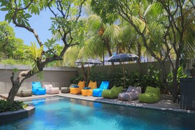 Interconnection Kuta Hostel