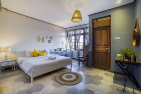 Interconnection Kuta Hostel
