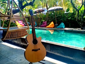 Interconnection Kuta Hostel