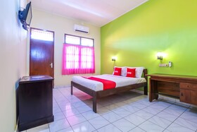 Nan Berlian Inn by OYO Rooms
