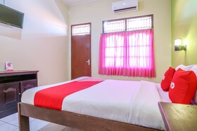 Nan Berlian Inn by OYO Rooms